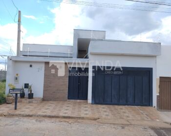 Casa em Jardim Veneza